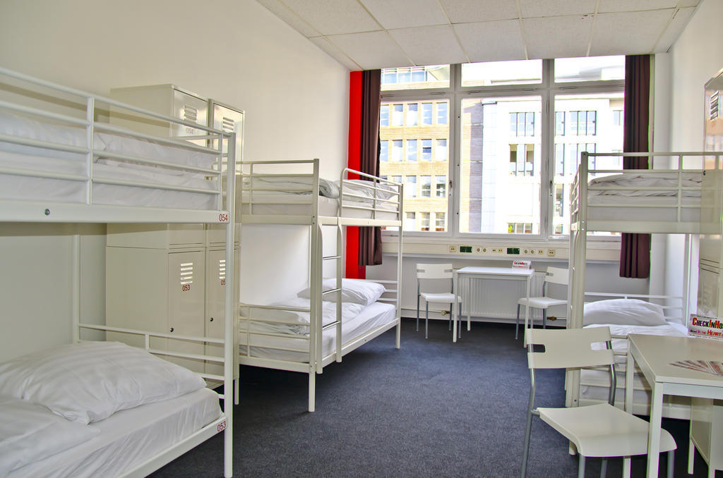 Albergue Check In *