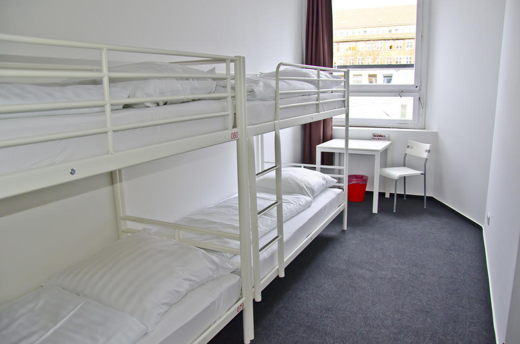 Albergue Check In *