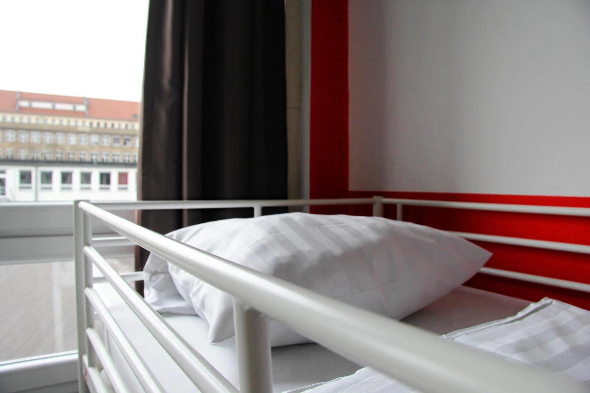 Check In Albergue