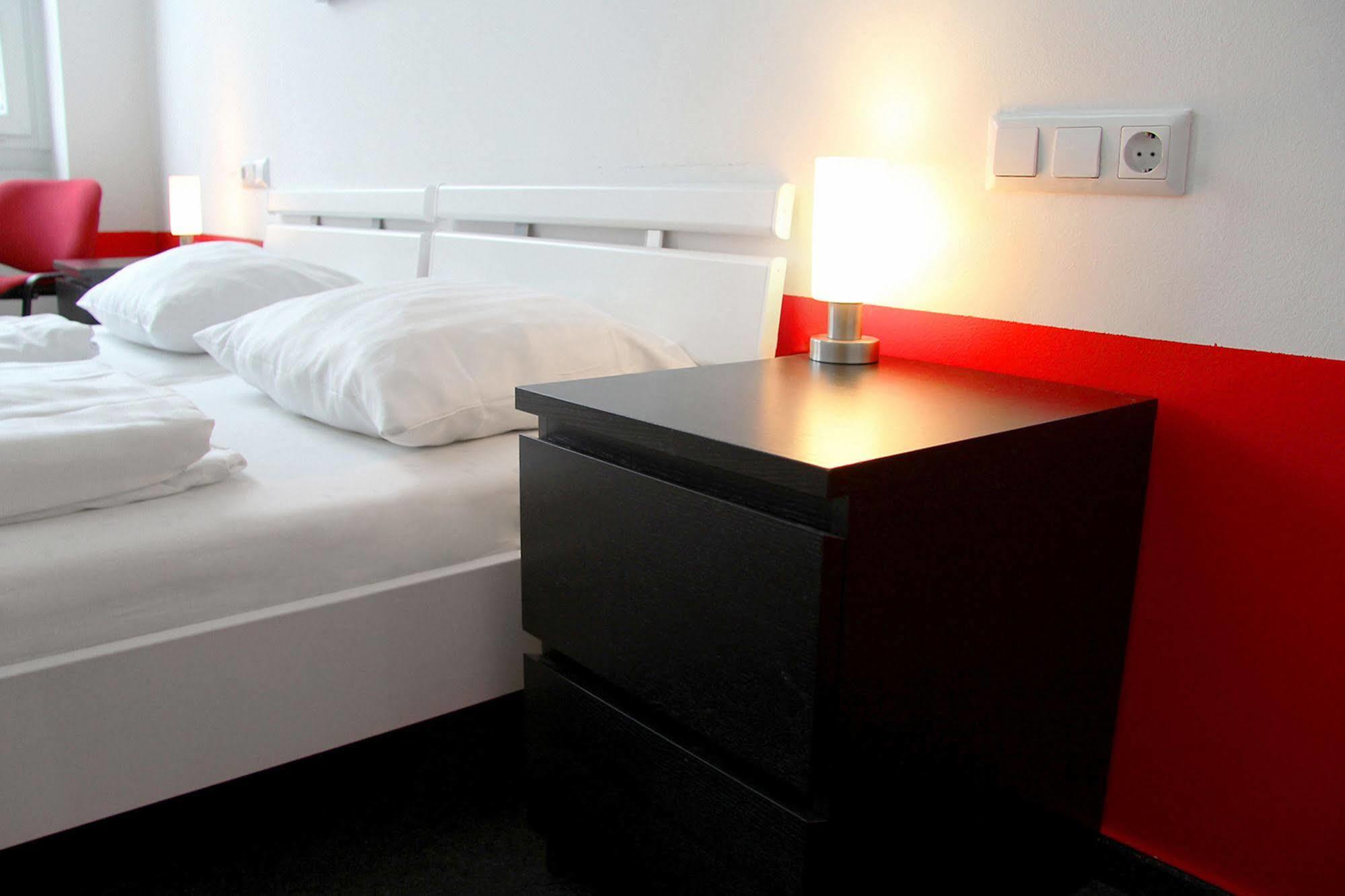 Albergue Check In *